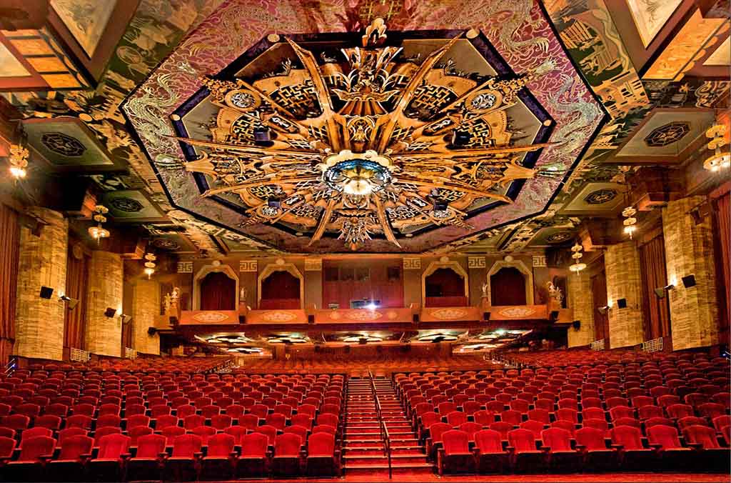 16-03_Chinese Theatre_Inside