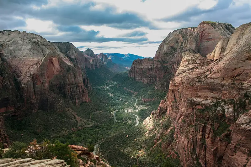 27-02_Angels Landing Top View