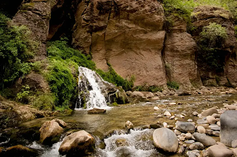 27-04_The Narrows Big Spring