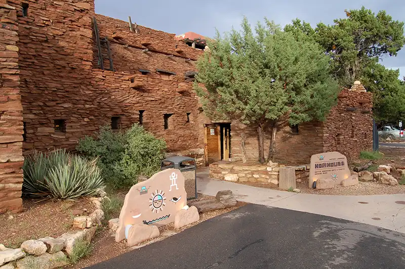 23-11_Hopi House