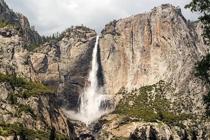 32-05_Yosemite Falls Higher