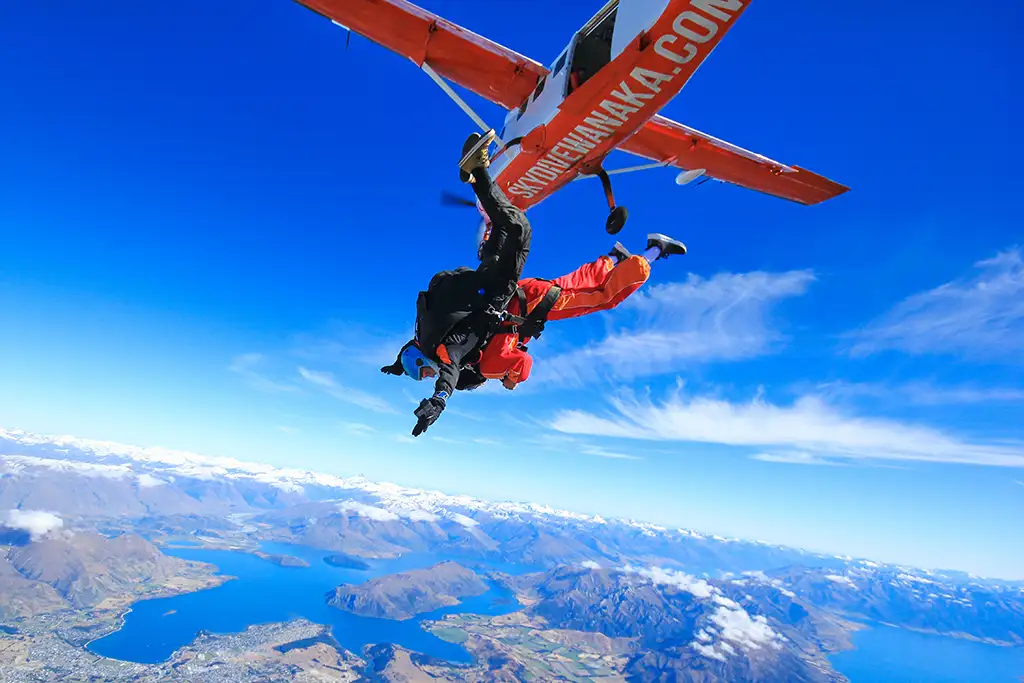 10-11 Skydive