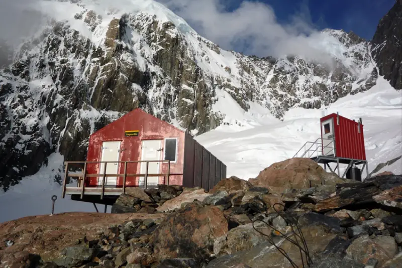 24-14 Empress Hut