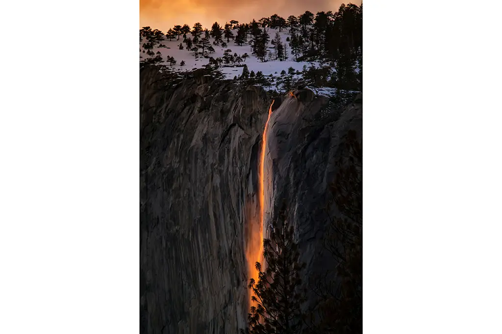 32-19_Horsetail Fall _Fire Falls 優勝美地景點推薦 13. Horsetail Fall (馬尾瀑布)