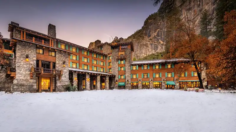32-23_Ahwahnee Hotel