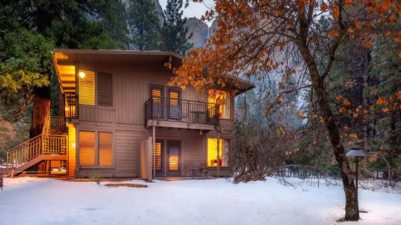 32-24_Yosemite Valley Lodge