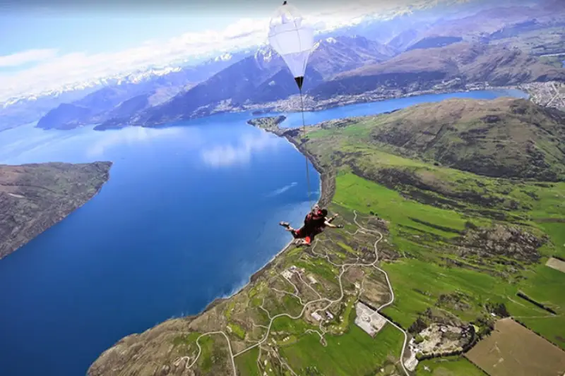 49-06 Queenstown (1) 紐西蘭跳傘 1. Queenstown – NZONE Skydive: 歷史最悠久