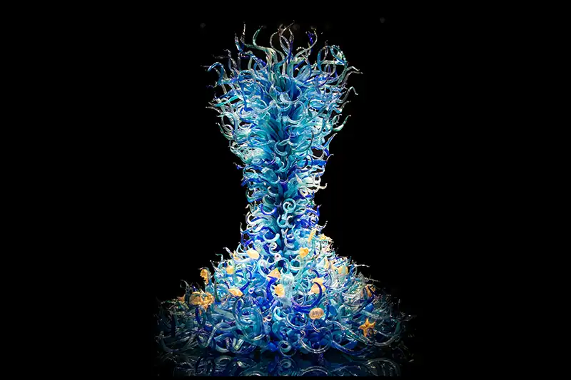 33-11_Chihuly Gallery_1