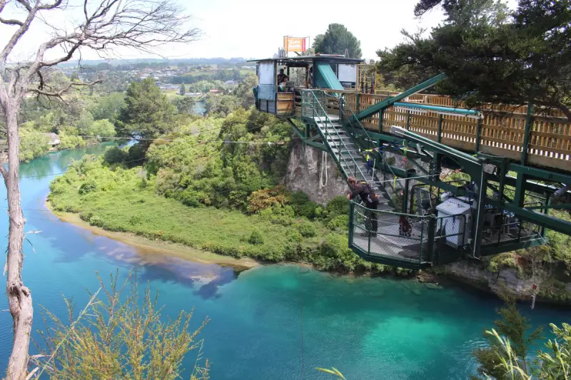 38-17_Bungy Waikato River Lake Taupo (陶波湖) 景點推薦 8. Taupo Bungy Jump (高空彈跳)