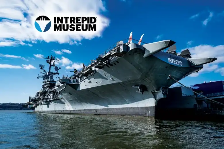 01-53_Intrepid Museum