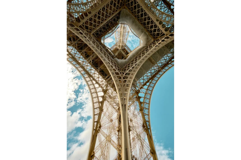 01-01_Eiffel_View_1