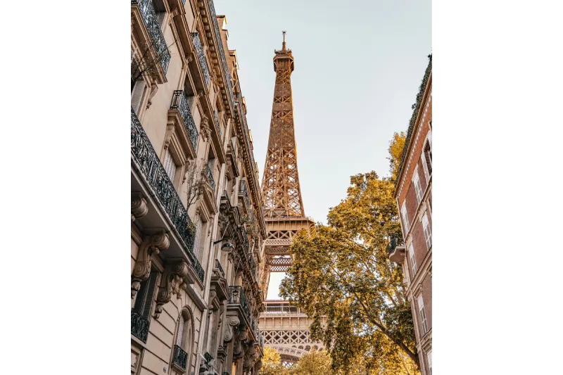 01-01_Eiffel_View_4